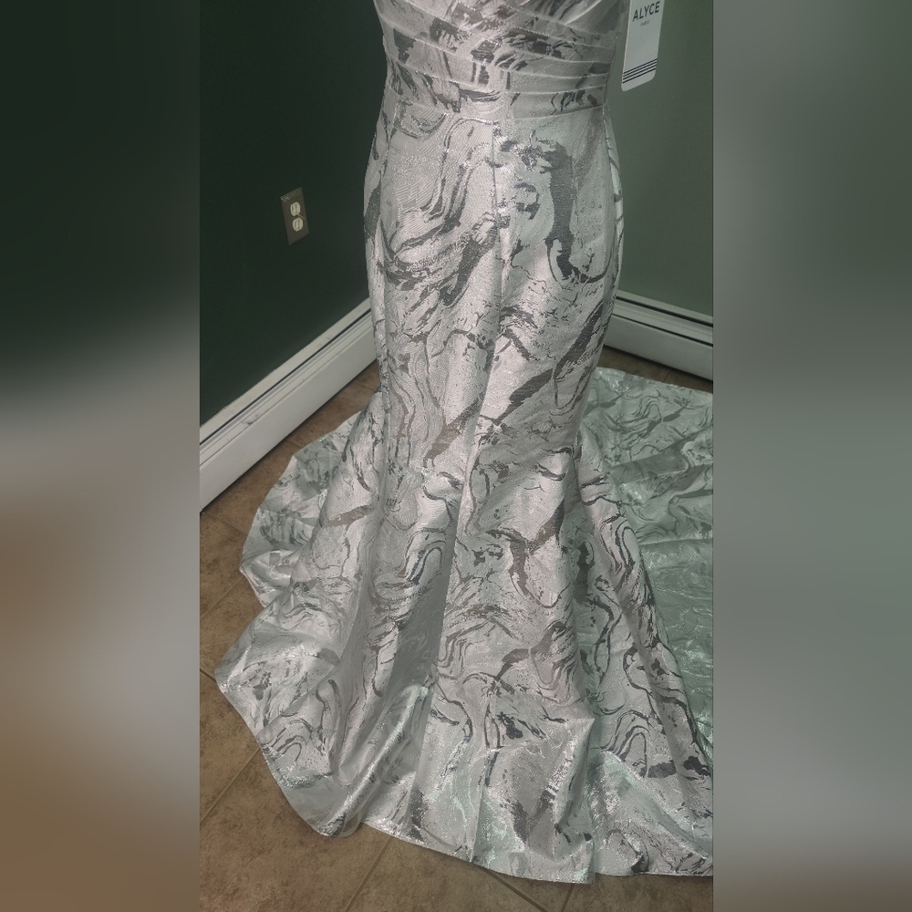 Alyce Paris Silver and White Prom Dress - Picture 6 of 16